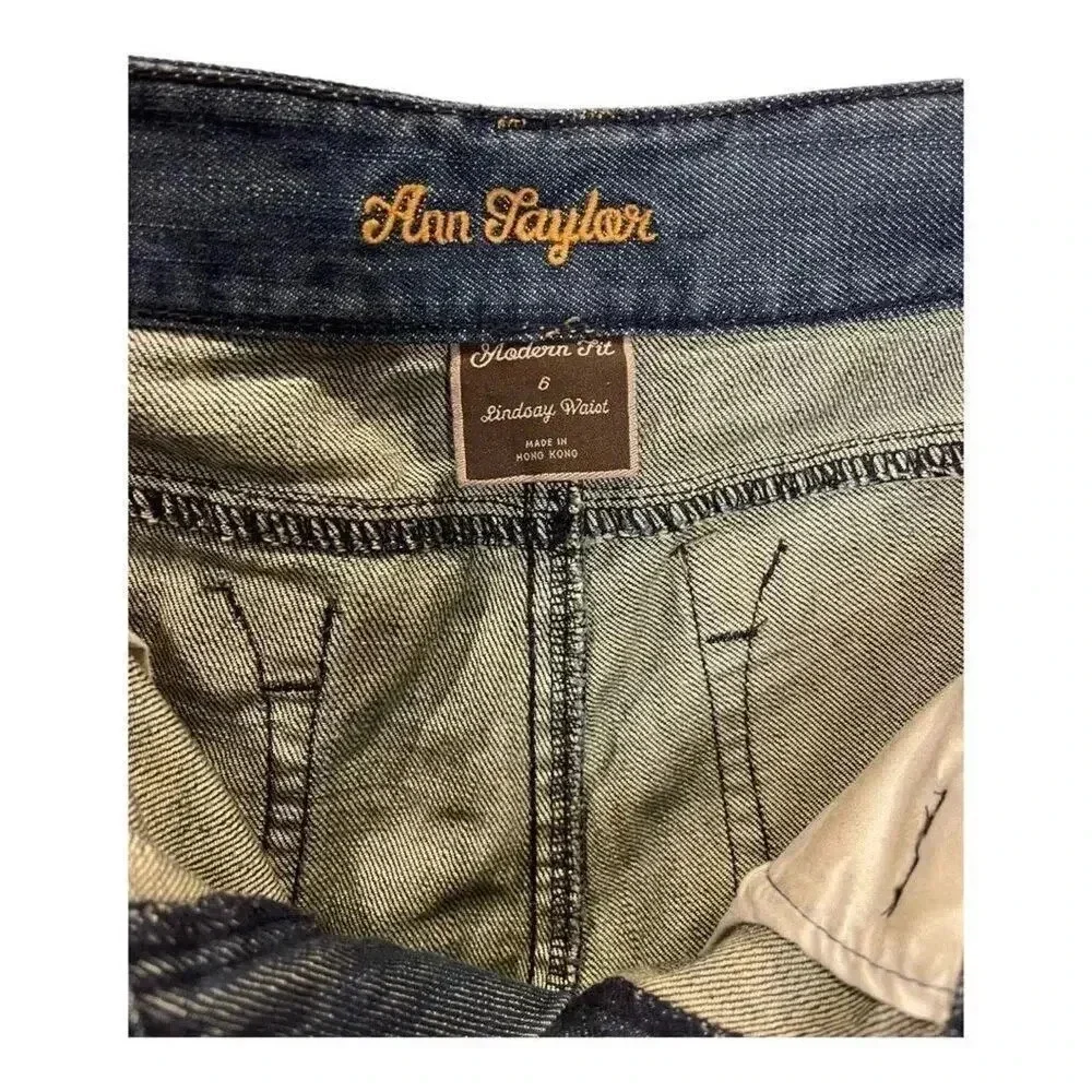 Ann Taylor Size 6 Modern‎ Fit Lindsay Waist Medium Wash Jeans
